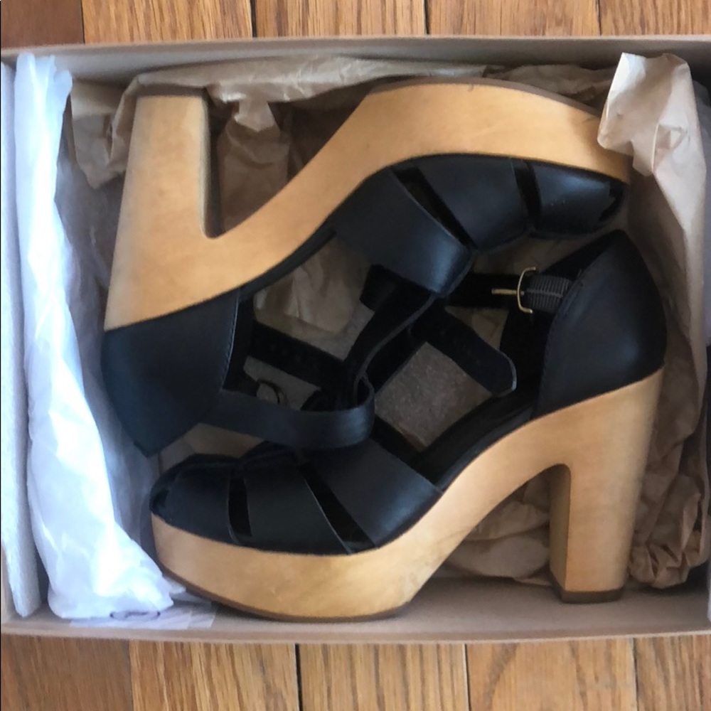 Beautiful Madewell wooden-sole clogs!